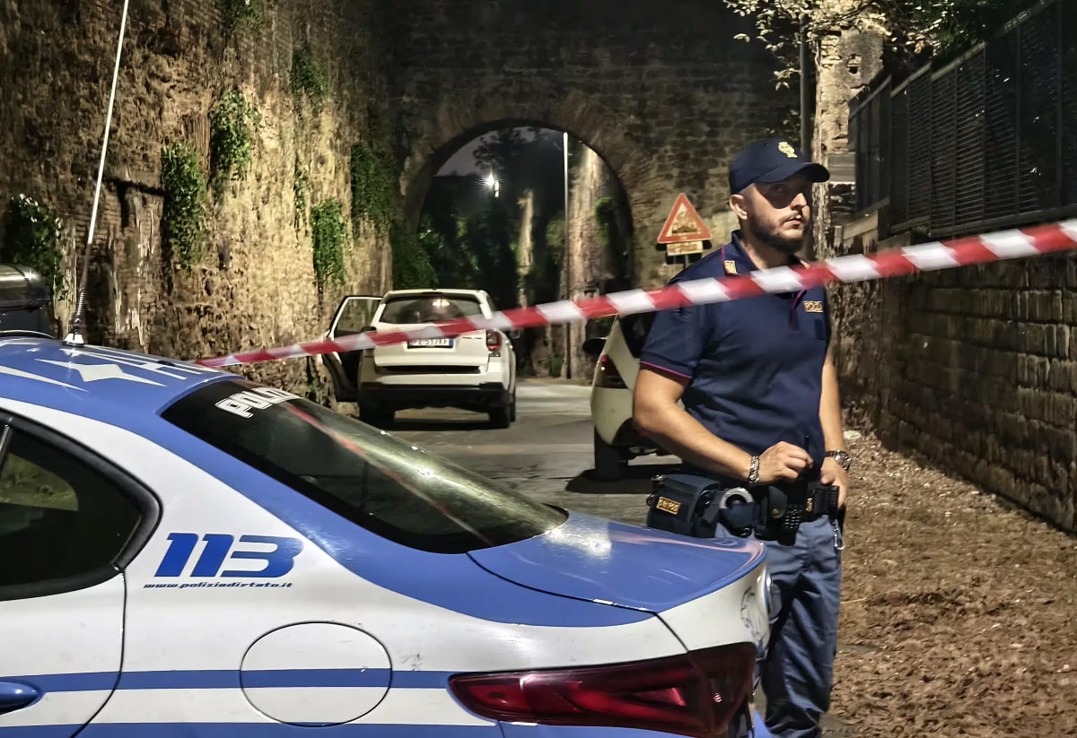 Trovato cadavere di una donna tra gli sterpi a Roma - ©Ansa