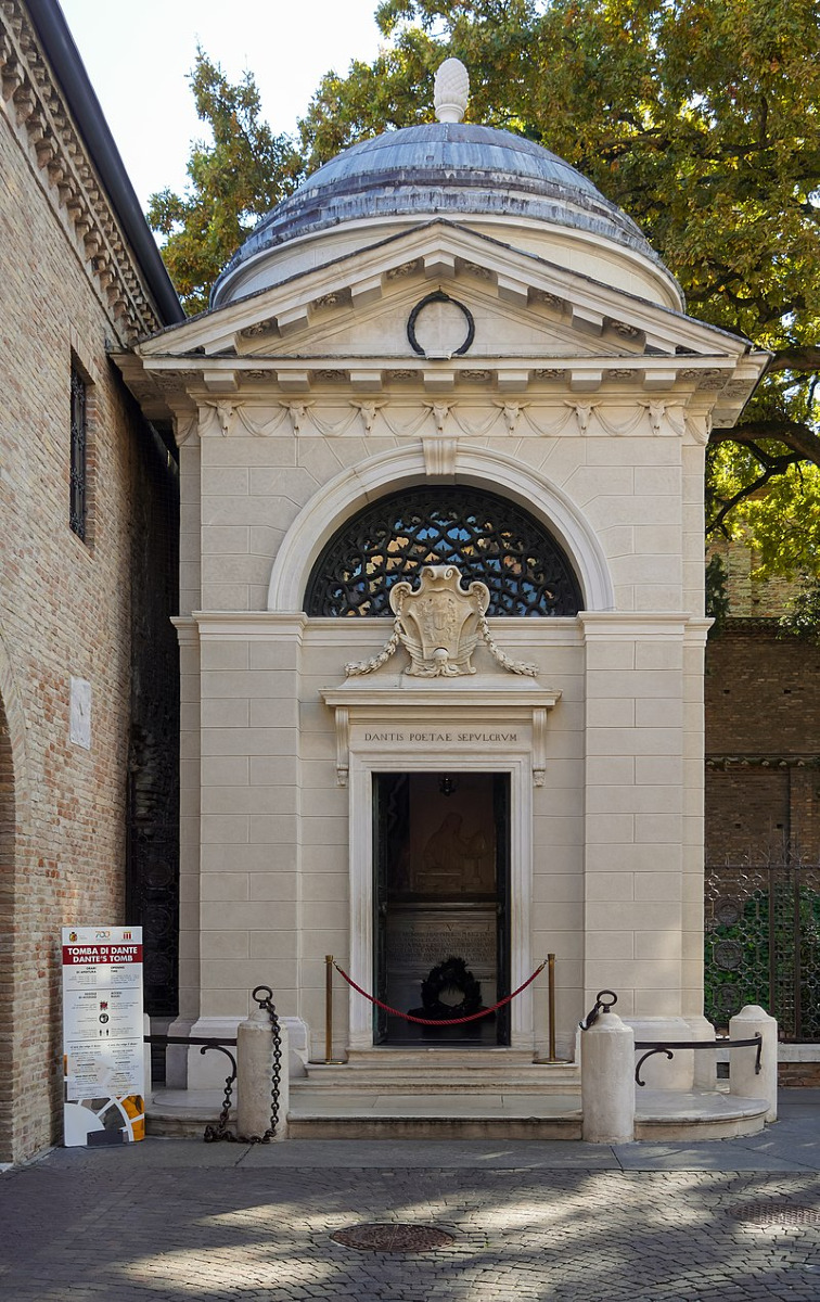 Un tempietto di silenzio, storia e mistero: è tremendamente suggestivo e lo trovi solo a Ravenna - Foto: ThePhotografer/Wikipedia