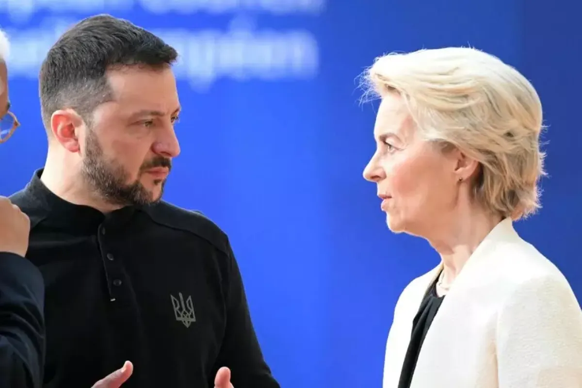 Stretta all’anticorruzione, Zelensky irrita Bruxelles e la piazza - © Ansa/Epa