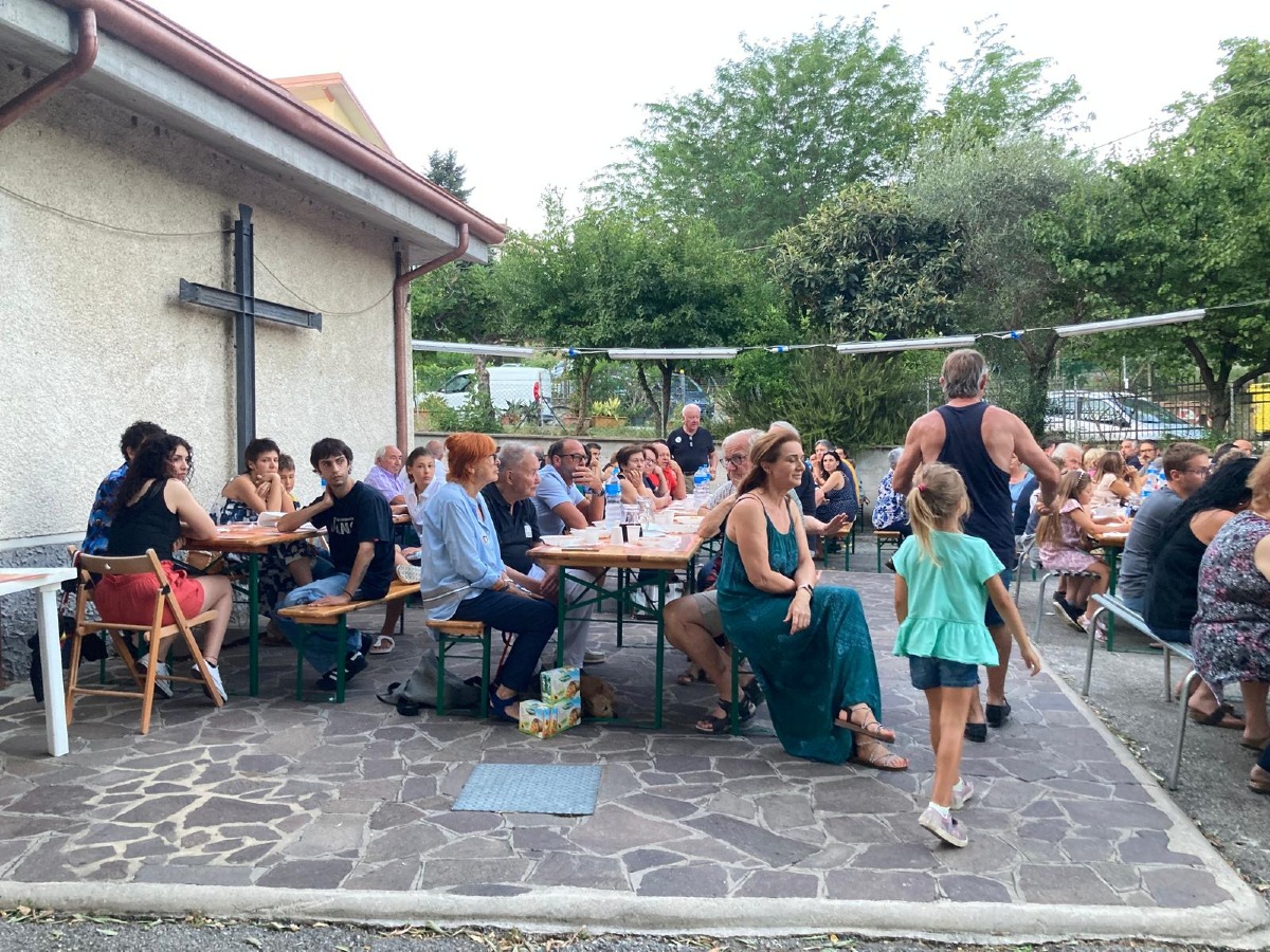 Ponte Santa Maria Maddalena unita per Gaza: oltre 200 persone alla cena di solidarietà - 