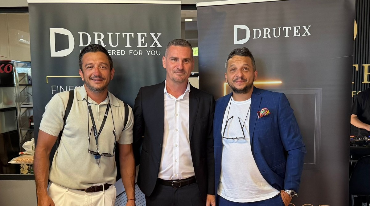 I Padulli si rialzano: tra polemiche e chiusure, apre Progetto Infissi -