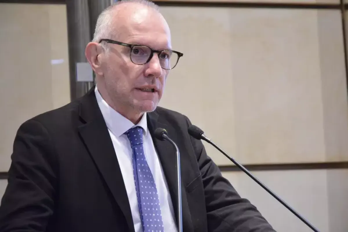 Elezioni comunali e regionali in Valle d'Aosta: si vota il 28 settembre - Renzo Testolin © Ansa