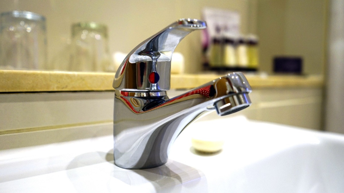 Ponte Messa senza acqua corrente per due giorni: disagi per residenti e attività commerciali -