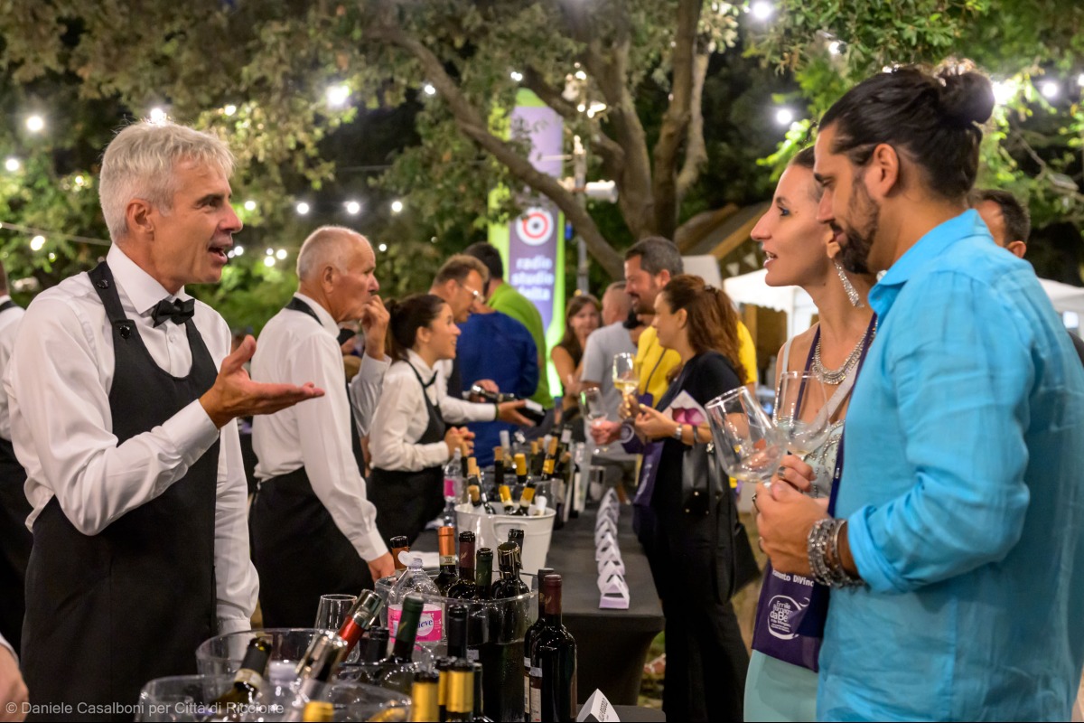 Villa Mussolini tra vino, sapori e musica: il successo della tappa riccionese di Tramonto DiVino - Ph Casalboni