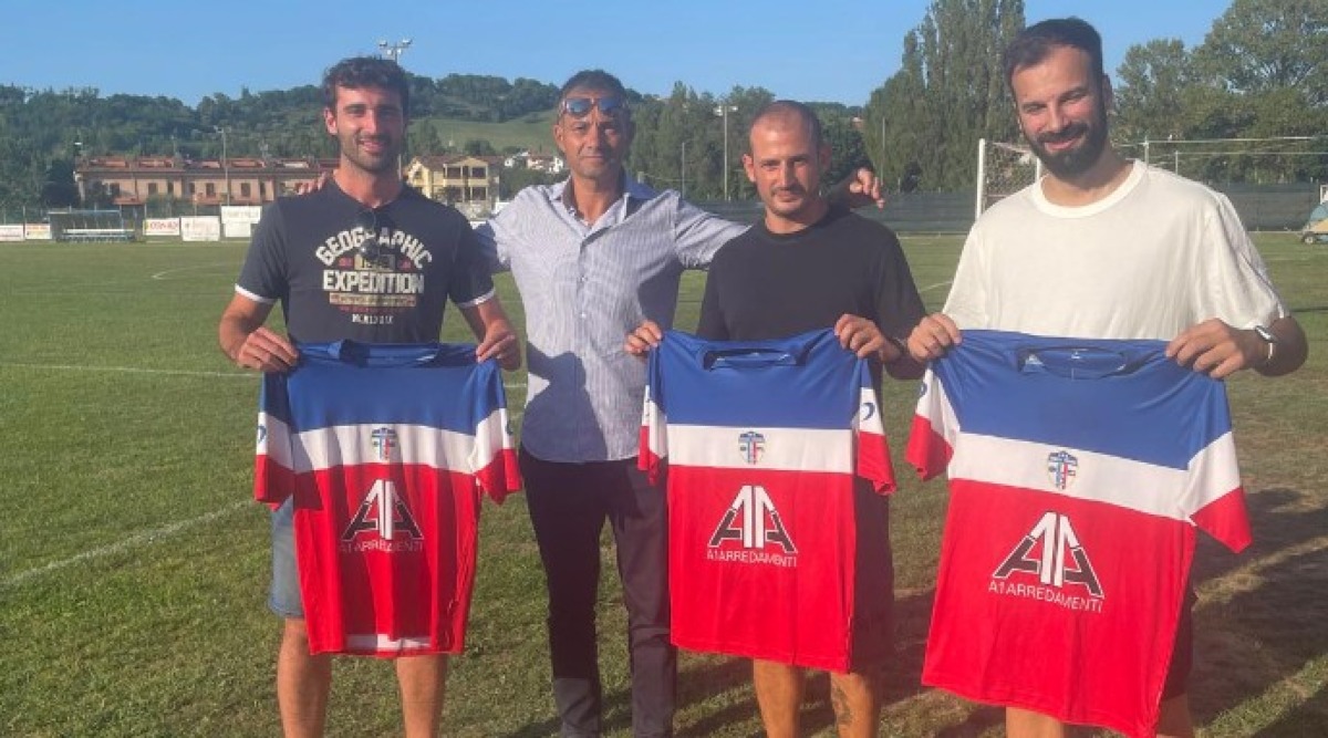 Calcio Promozione, Gabicce Gradara: ecco il centrocampista Zagaglia - Da sinistra: Zagaglia, il presidente Marsili, Bastianoni e Fedeli