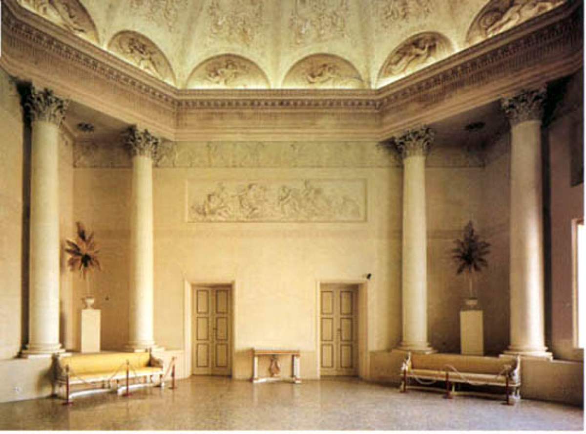 L’eleganza neoclassica che ha reso celebre Faenza: un museo vivo tra affreschi, stucchi e decorazioni sorprendenti - Foto: Nicolade/Wikipedia