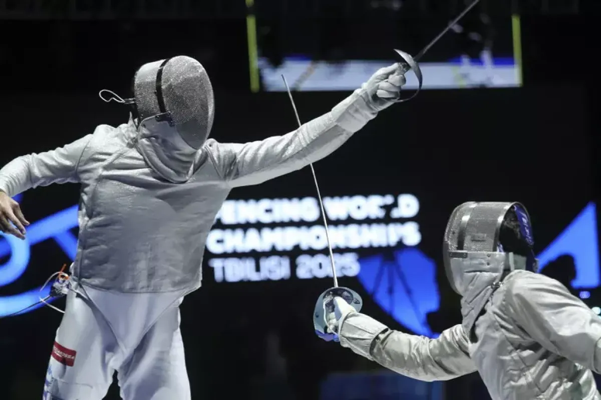Italia d’oro nella sciabola maschile ai Mondiali di scherma, Martinenghi e Ceccon brillano nel nuoto a Singapore - © Ansa