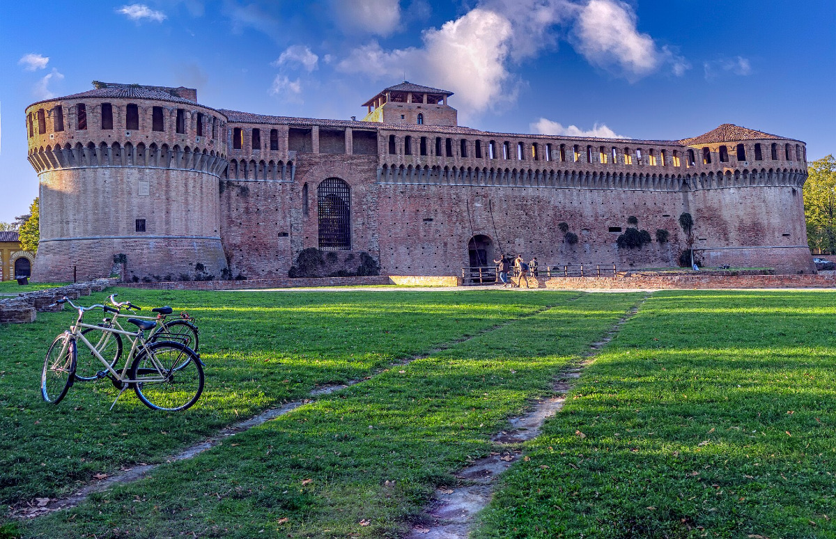 La fortezza emiliana che ospitò Leonardo da Vinci: un museo vivo di armi e ceramiche - Foto: Vanni Lazzari/Wikipedia