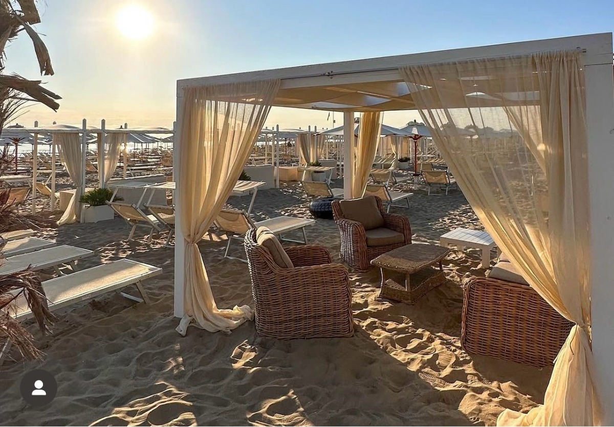 Spiaggia Le Palme 88-89: il miglior design d’Italia parla riccionese -