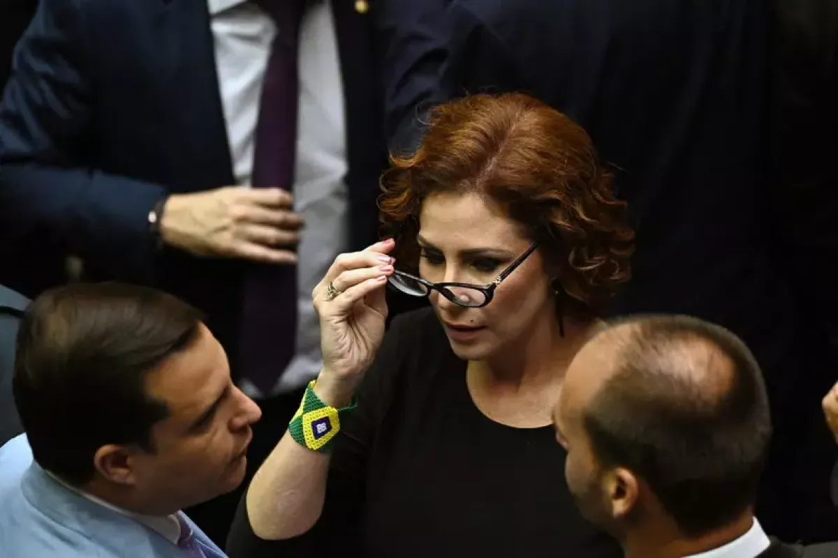 Arrestata a Roma la deputata italo-brasiliana Carla Zambelli -