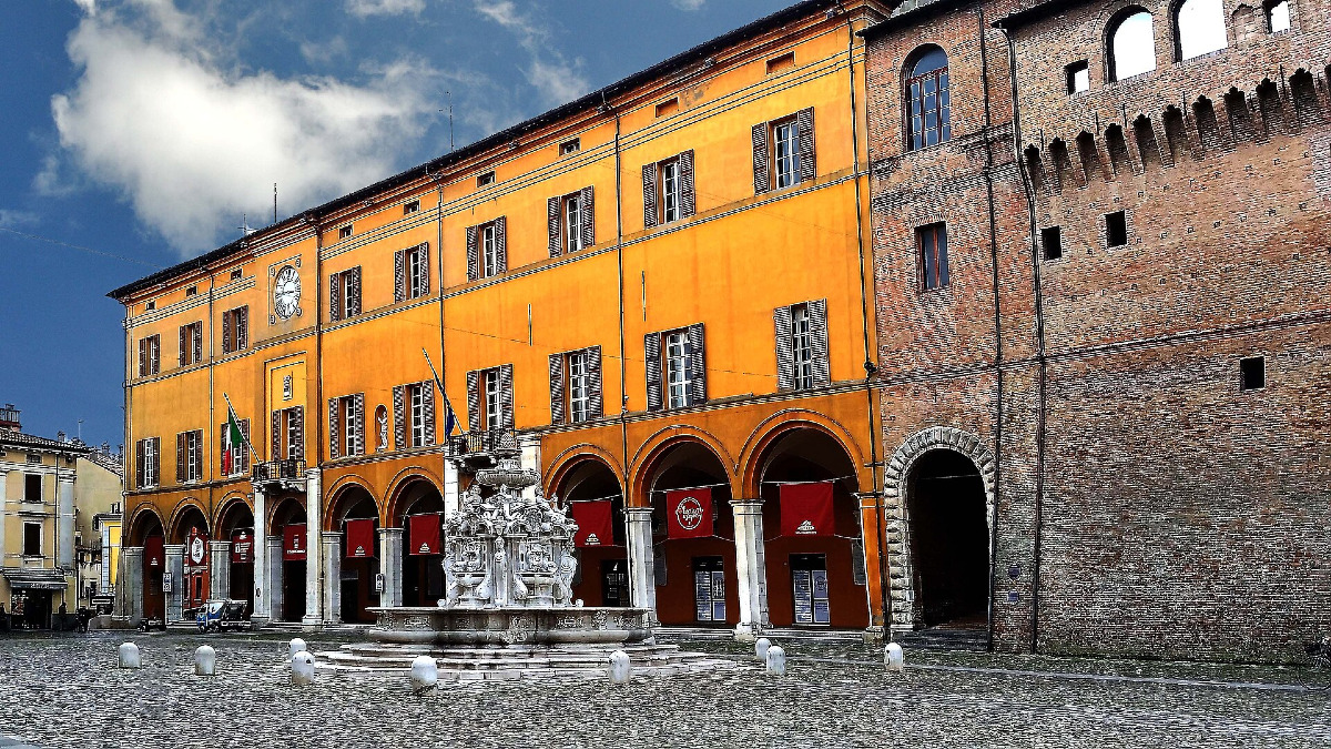 L'edificio simbolo della Cesena medievale e rinascimentale che nasconde una storia poco conosciuta - Foto: Otelmar/Wikipedia