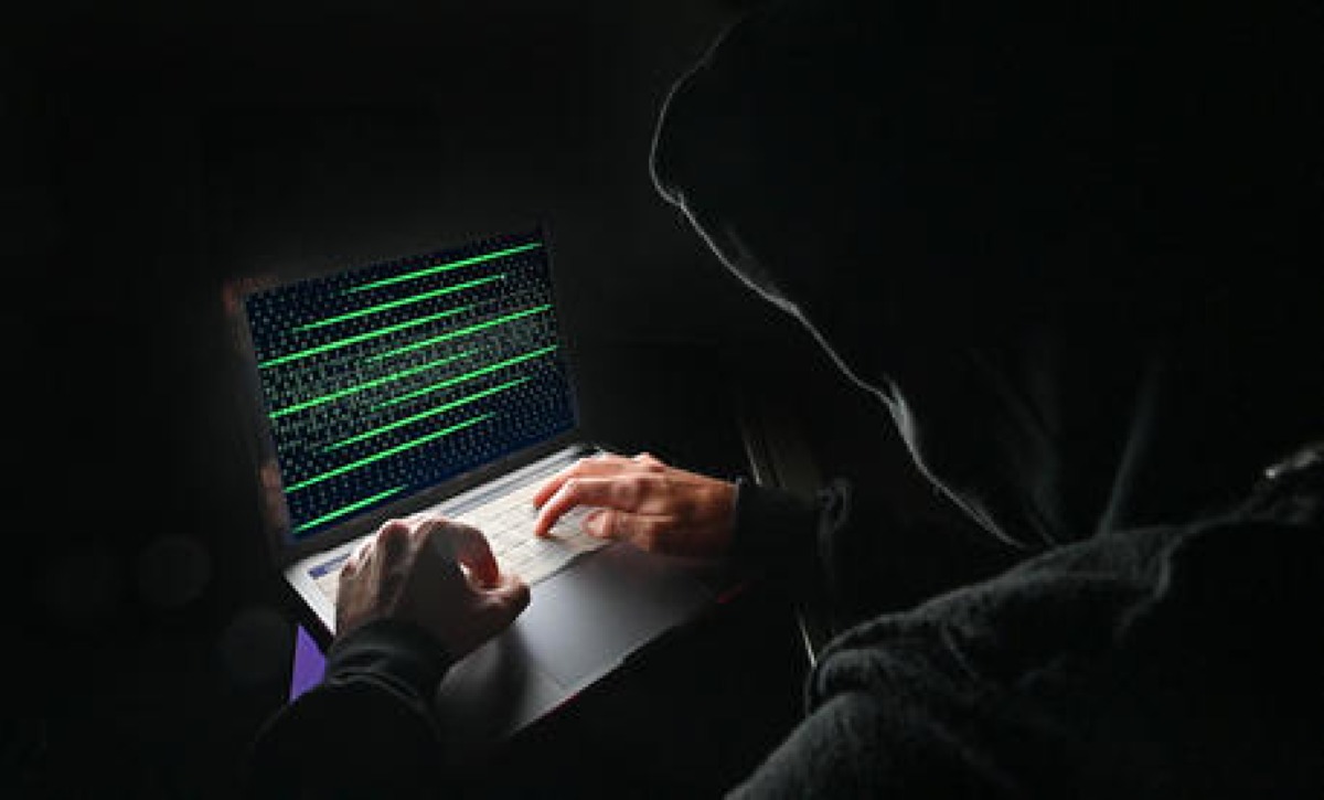 L'Fbi e la Polizia italiana arrestano hacker internazionale in vacanza a Riccione - Foto Ansa