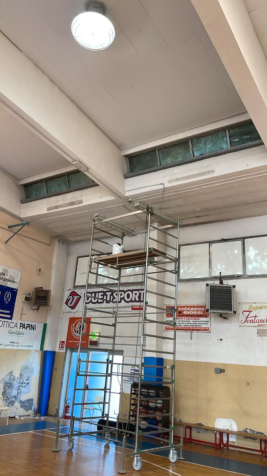 Lavori nella palestra di viale Forlimpopoli