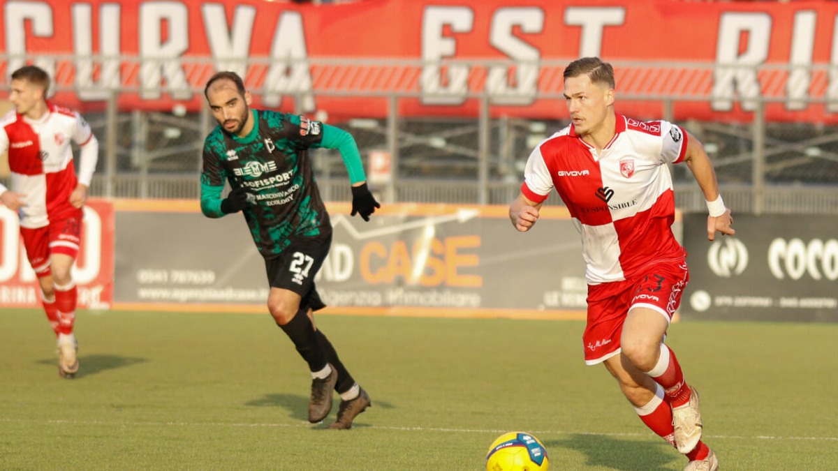 Rimini a Pescara con due portieri baby, niente Megelaitis - Linas Megelaitis PH RIMINI FC