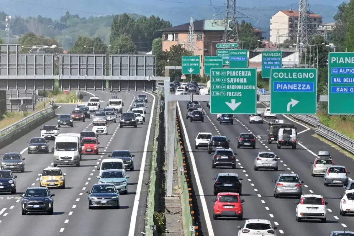 Esodo estivo, weekend da bollino nero: attesi oltre 13 milioni di spostamenti -