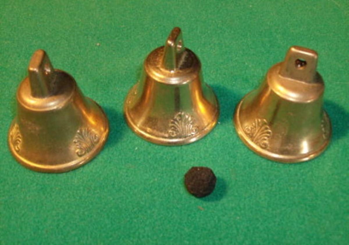 Rivazzurra: beccati dalla Polizia mentre organizzano il gioco delle tre campanelle. Tre uomini denunciati -