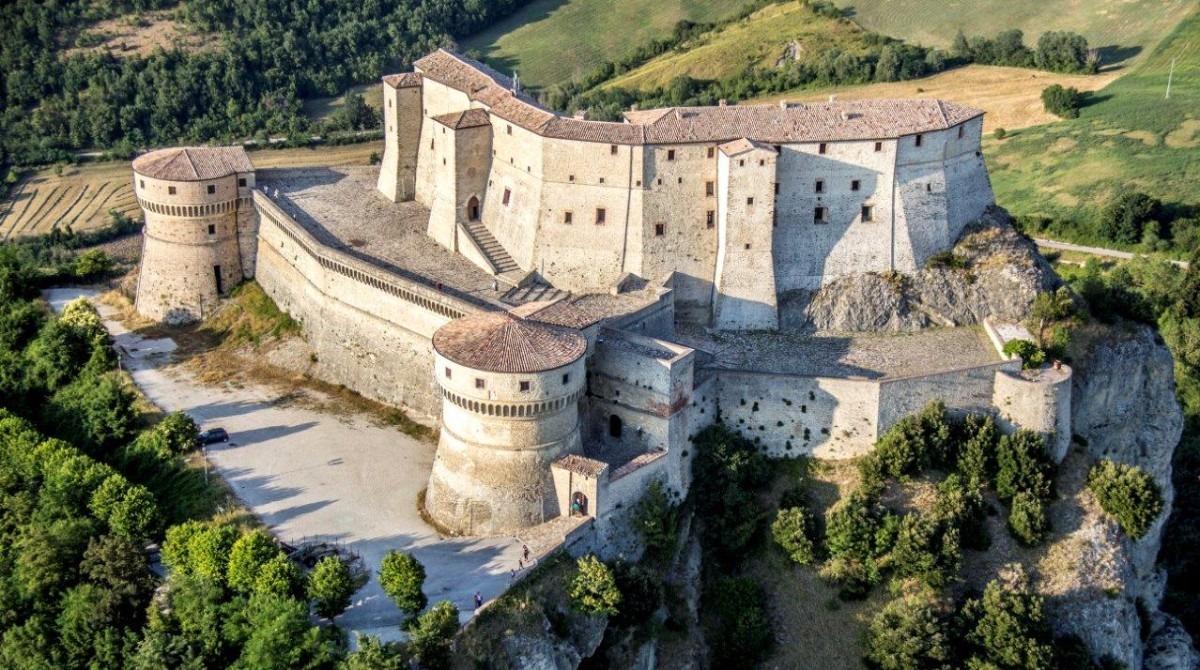 San Leo, teatro e cibo si incontrano al Festival "Le Città Visibili" -