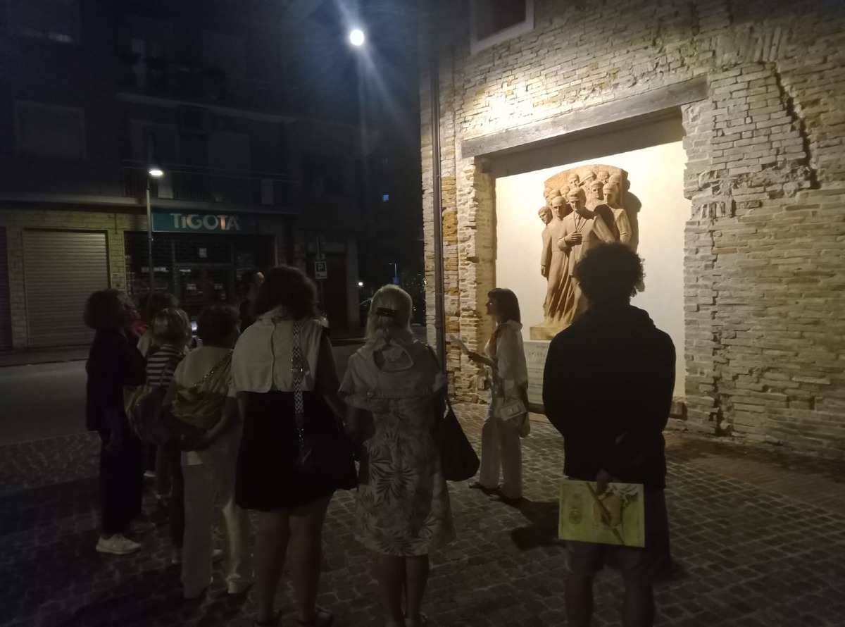 Grande successo per la Passeggiata Storica nel Borgo di Riccione Paese: un percorso tra storia e aneddoti  - 
