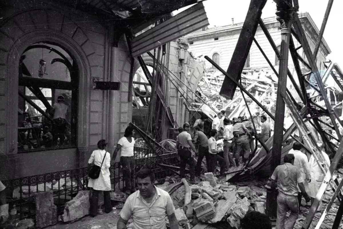 Strage di Bologna, 45 anni dopo: scontro politico tra Governo e opposizioni sul ricordo della strage - Le immagini del 2 agosto 1980
