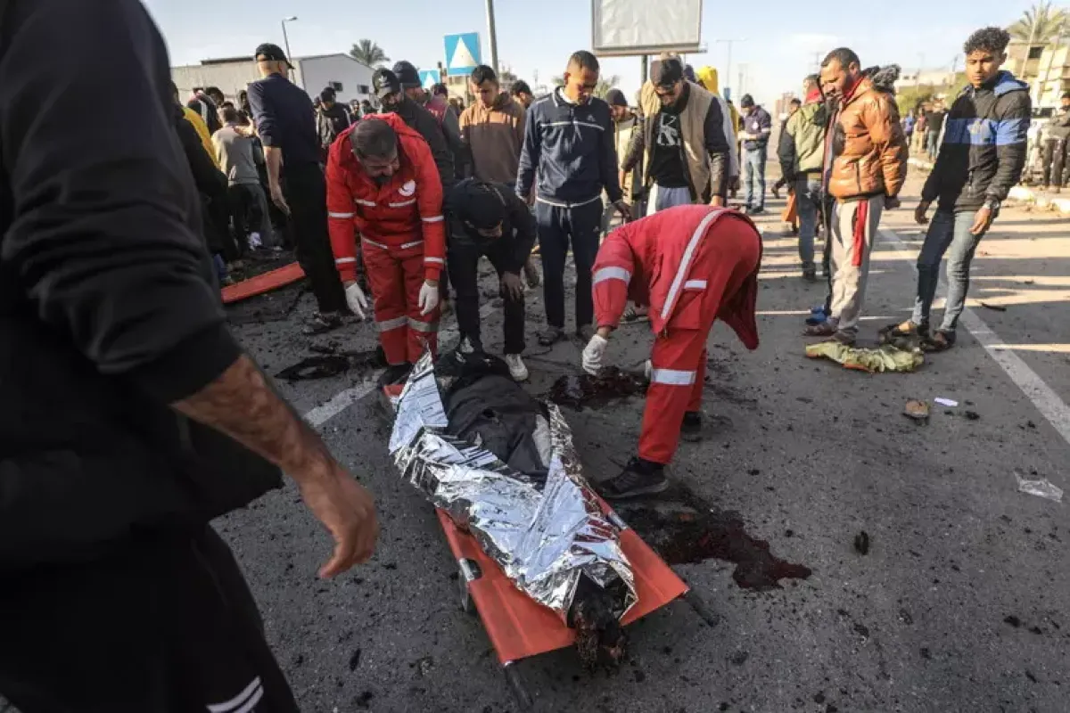 Attacco israeliano contro sede della Mezzaluna Rossa a Gaza: un morto e tre feriti - © Ansa/Epa