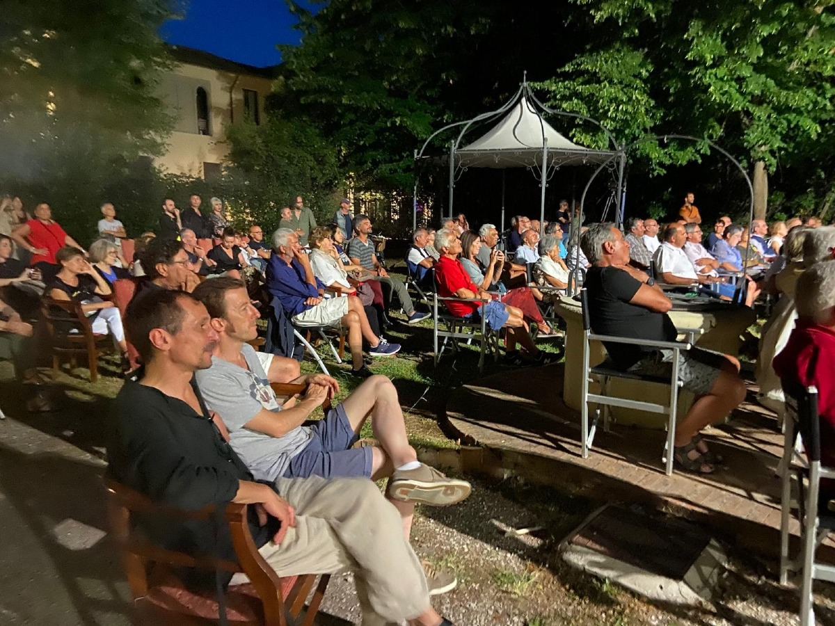 Massimiliano Capra Casadio racconta Spinoza nel parco di Villa Lodi Fé -