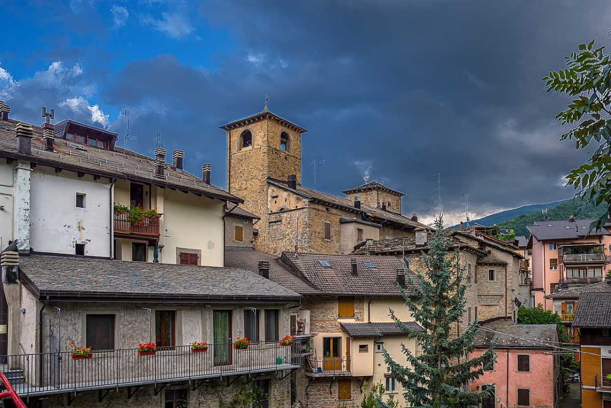 Il borgo emiliano delle pietre scolpite e la sorpresa nascosta tra gli Appennini -