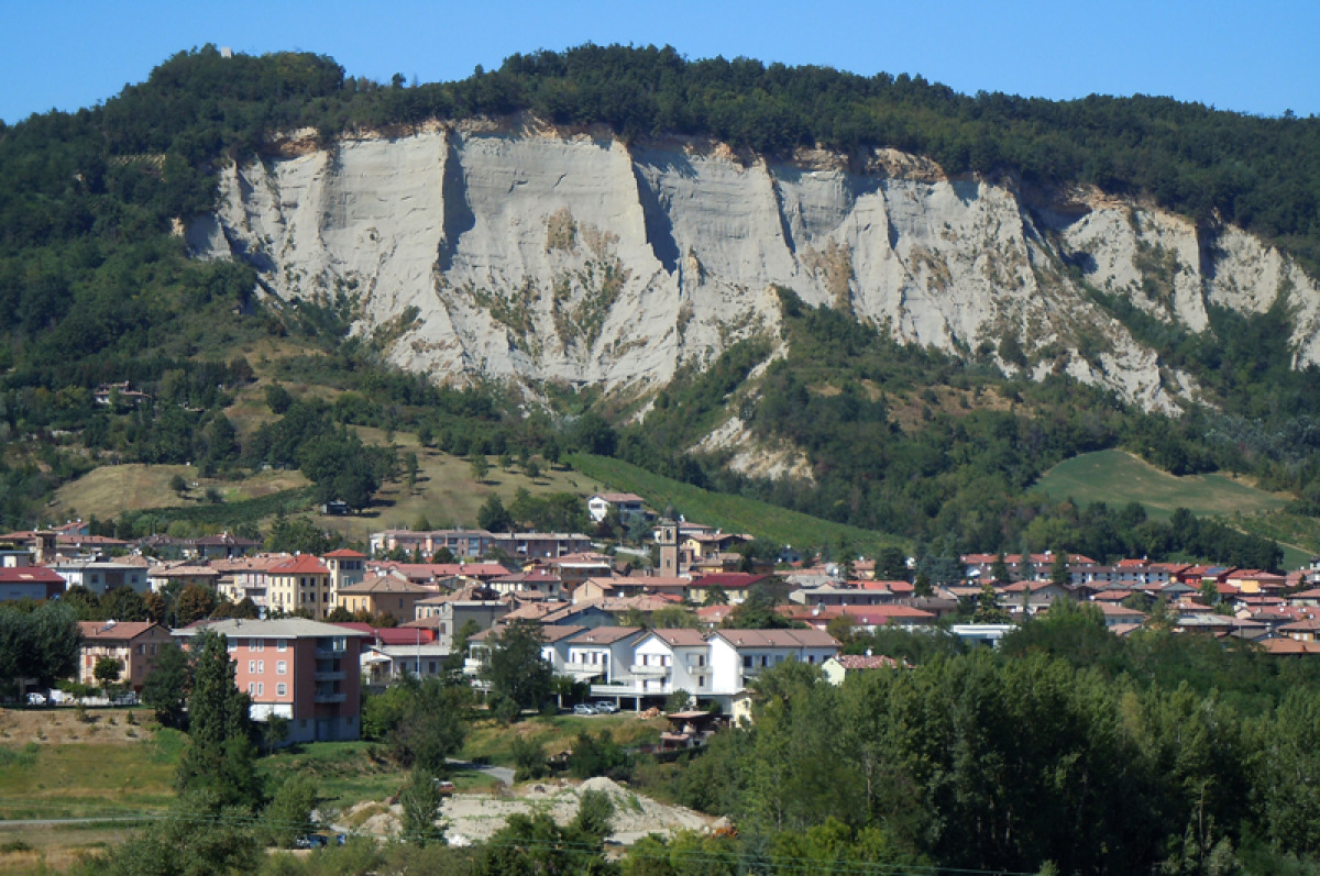 Un tuffo nel mare del Pliocene tra le colline di Piacenza: la riserva geologica dalle storia sorprendenti - 