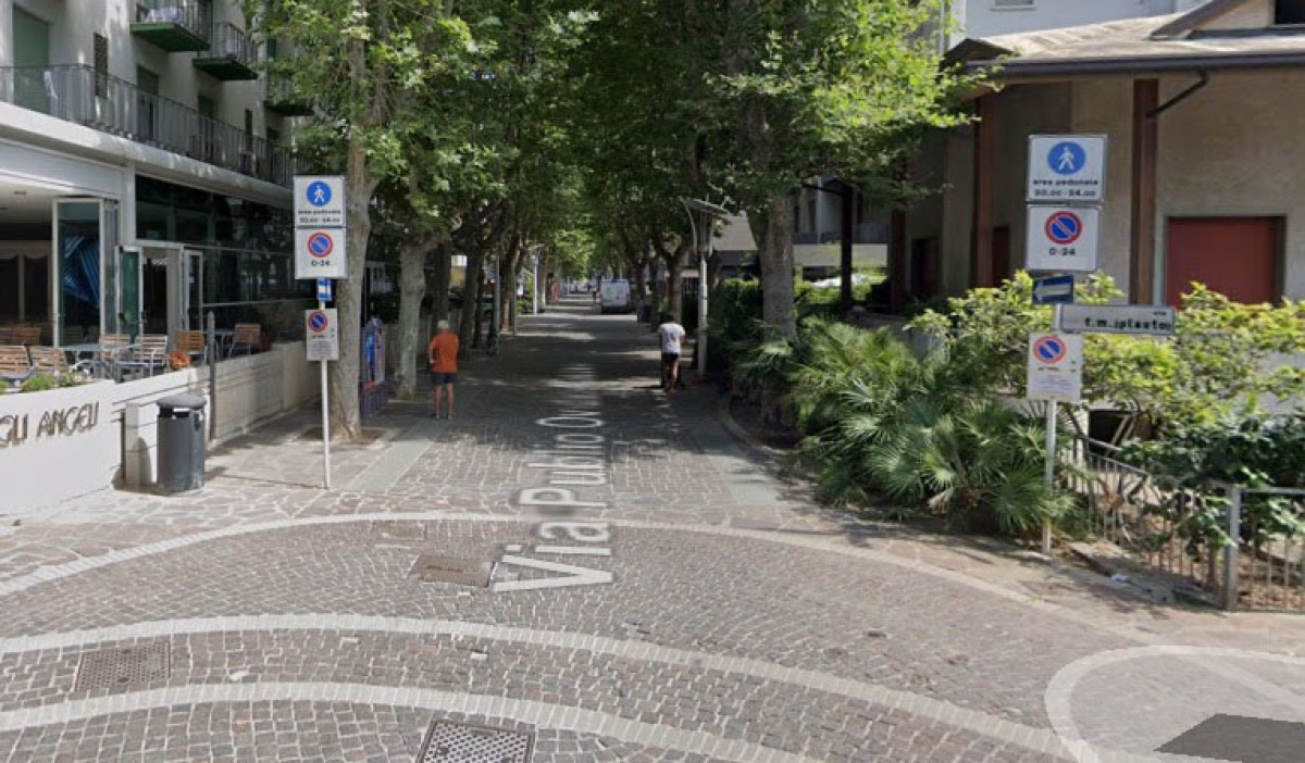 Bellaria, una tavolata lungo il viale: "Portiamo la Ligaza al mare" - Viale Ovidio, Bellaria Igea Marina PH Google
