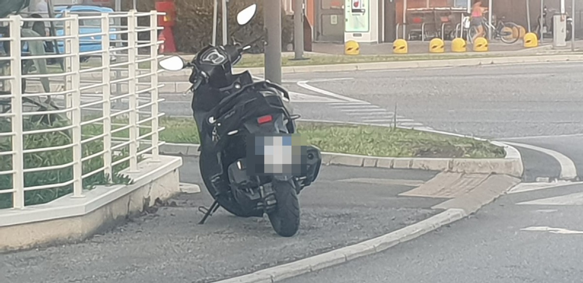 Riccione, ragazza investita da uno scooter: trasportata in codice rosso al 'Bufalini' - Il luogo dell'incidente