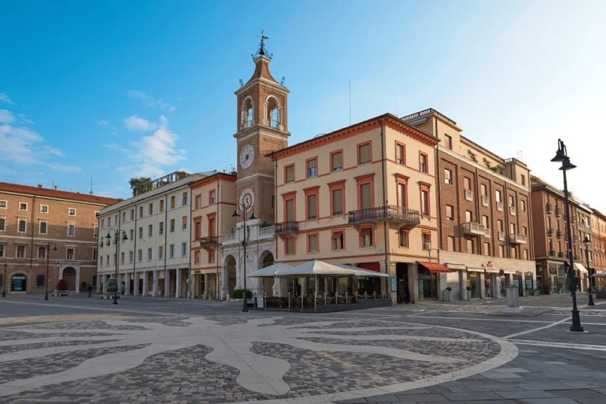 Rimini ricorda i Tre Martiri con uno spettacolo sulla guerra e un appello alla pace - 