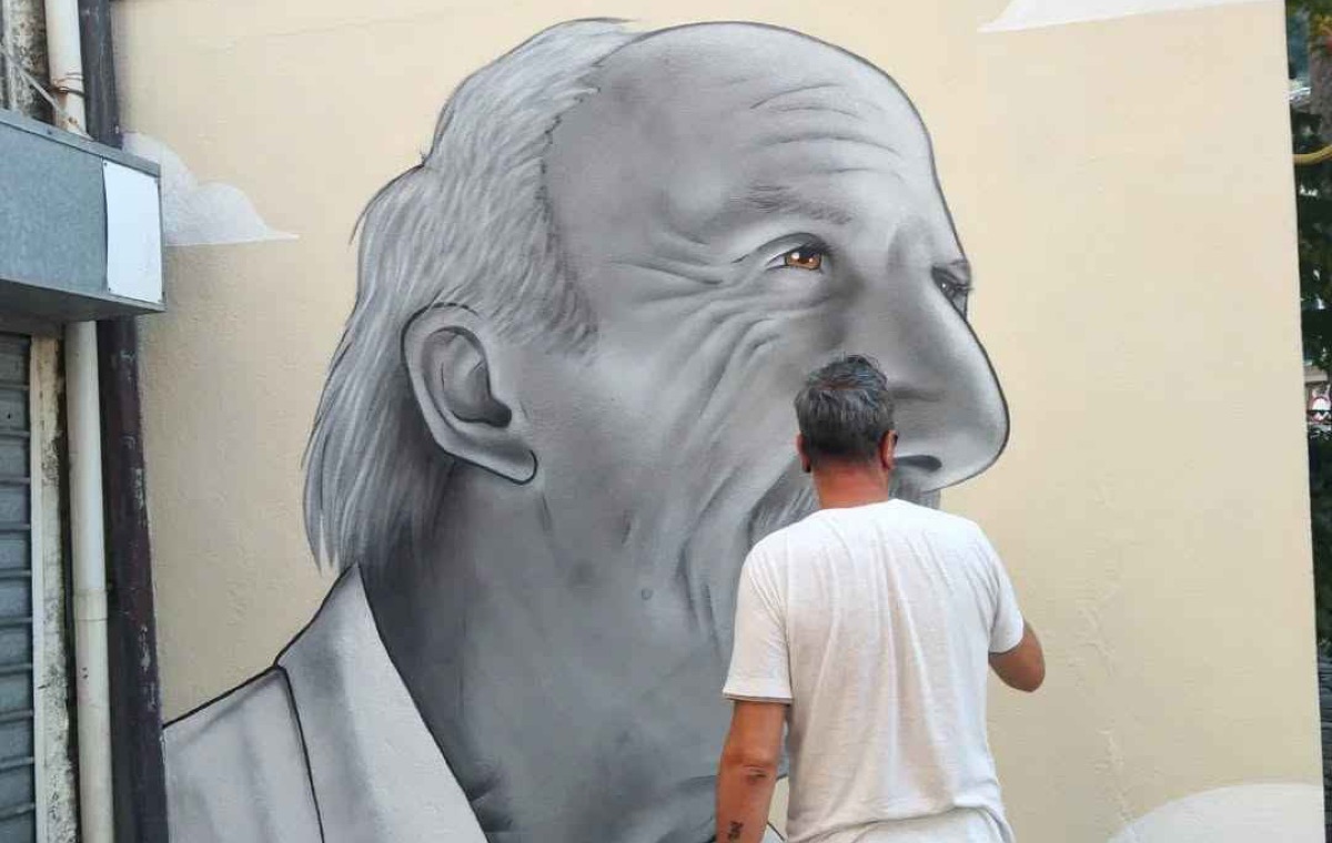 Un murale a Pennabilli per ricordare "Gianni", grande amico di Tonino Guerra - 