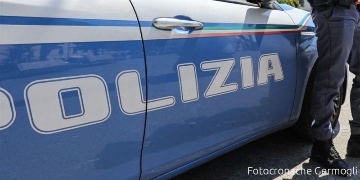 Ruba dagli scaffali di un ristorante e aggredisce il titolare anziano: arrestato a Rimini -