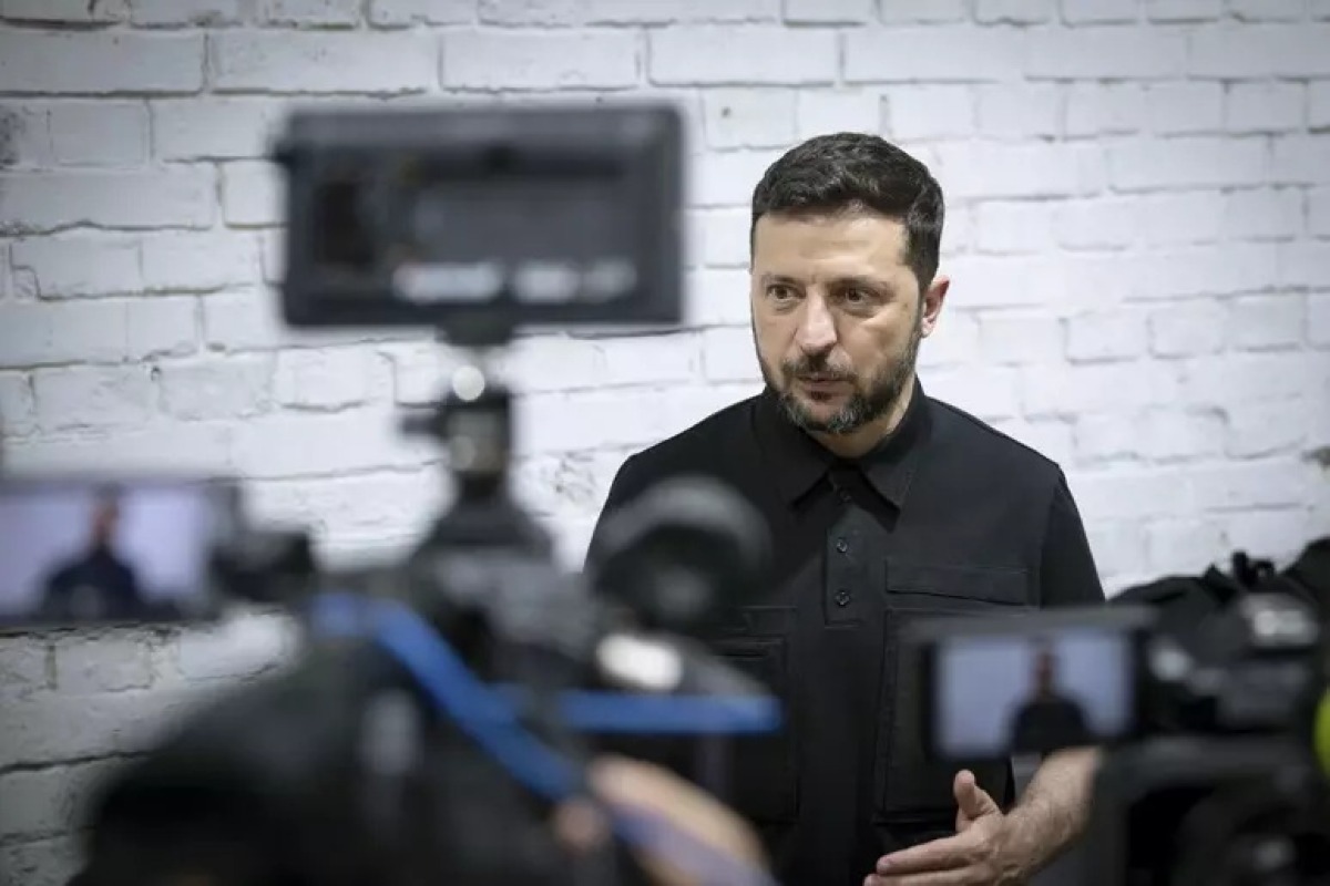 Zelensky: “Non regaleremo la nostra terra ai russi” -