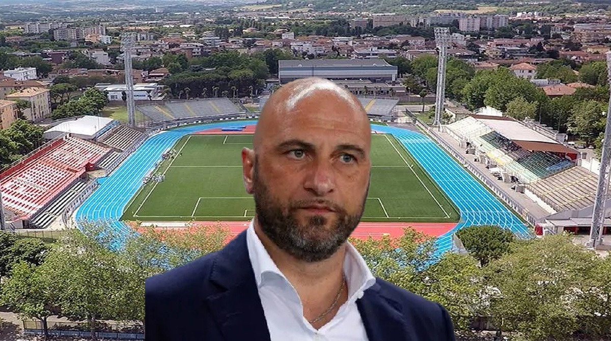 Clamoroso a Rimini, Nember lascia: "Aggredito da tre individui" - Luca Nember