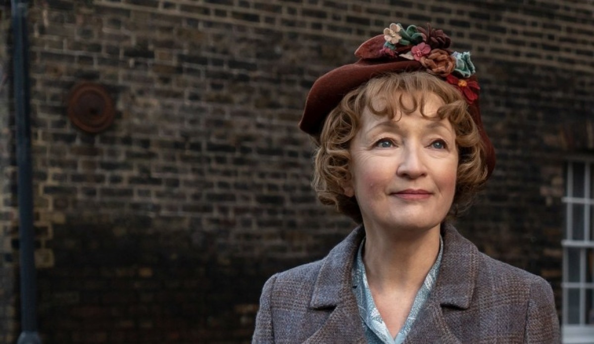 Tiberio CinePicnic: seconda serata al Parco XXV Aprile con la commedia “La signora Harris va a Parigi” -