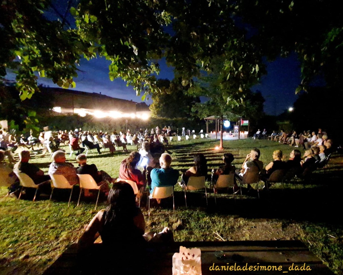 A Poggio Torriana una chiamata pubblica per la pace, tra candele e proiezione video - PH Daniela De Simone
