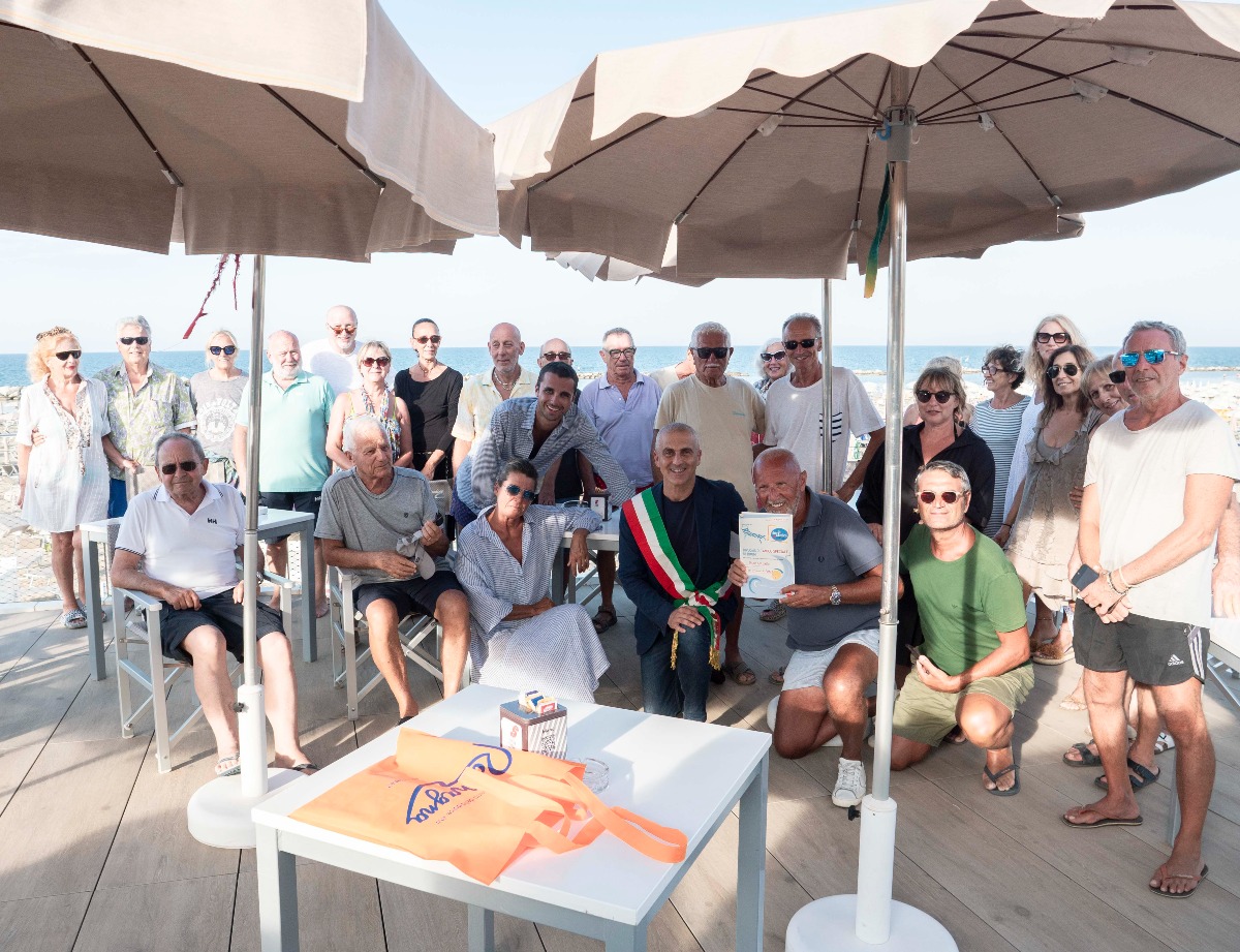Un turista d’eccezione festeggia 67 anni di fedeltà a Viserbella - 
