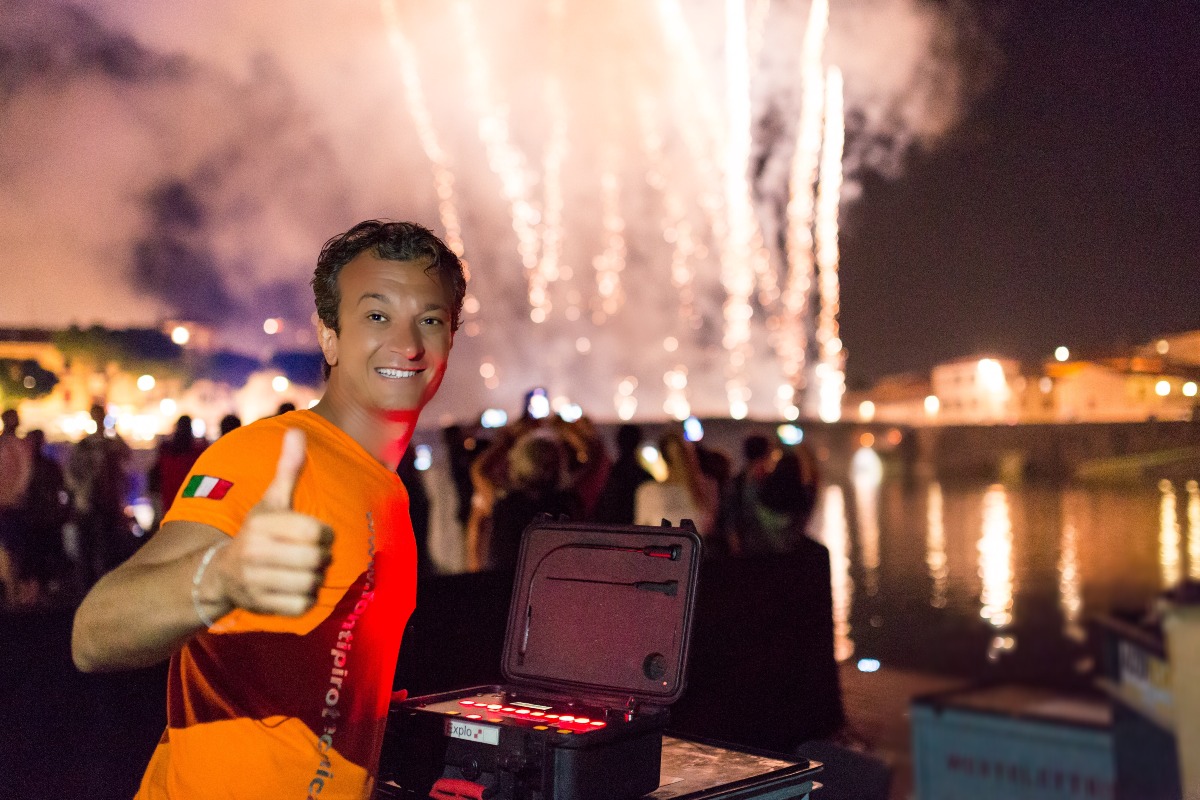 Ferragosto in Romagna: la magia dei fuochi d’artificio illumina la Riviera - 