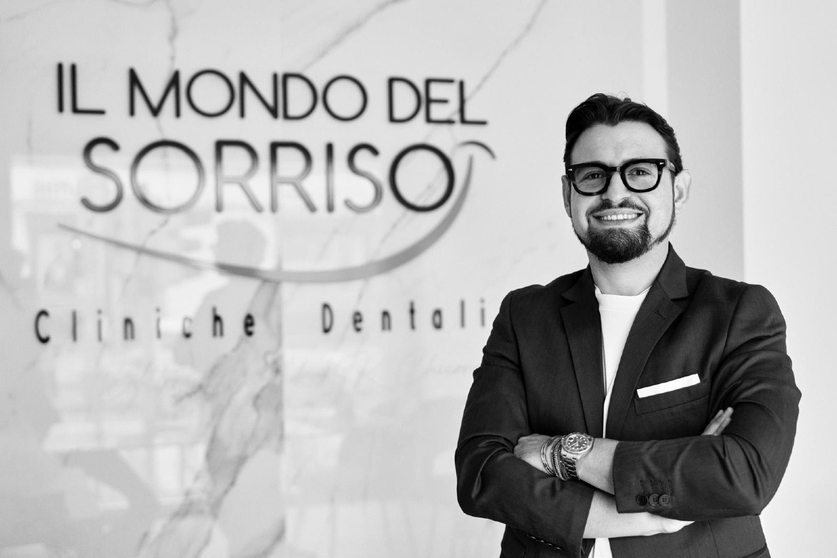 La visita odontoiatrica completa: il primo passo verso un Longevity Smile - Il dr. Alessandro Rocco Chicone
