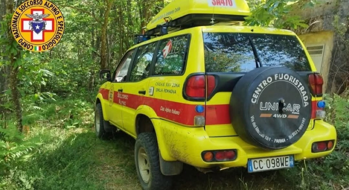Perdono l'orientamento tra i boschi: escursionisti soccorsi - Soccorso Alpino PH Repertorio