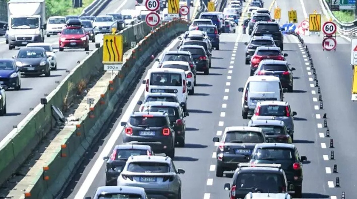 Controesodo di Ferragosto: traffico intenso anche nel Riminese - Archivio