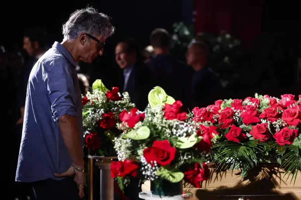Aperta la camera ardente di Pippo Baudo al Teatro delle Vittorie - © Ansa