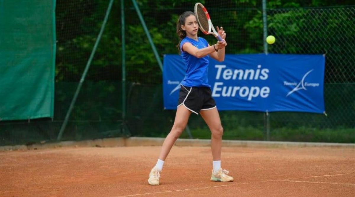 Tennis, al Tc Viserba brillano Montemaggi, Montoneri e Falconi - Serena Pellandra in azione