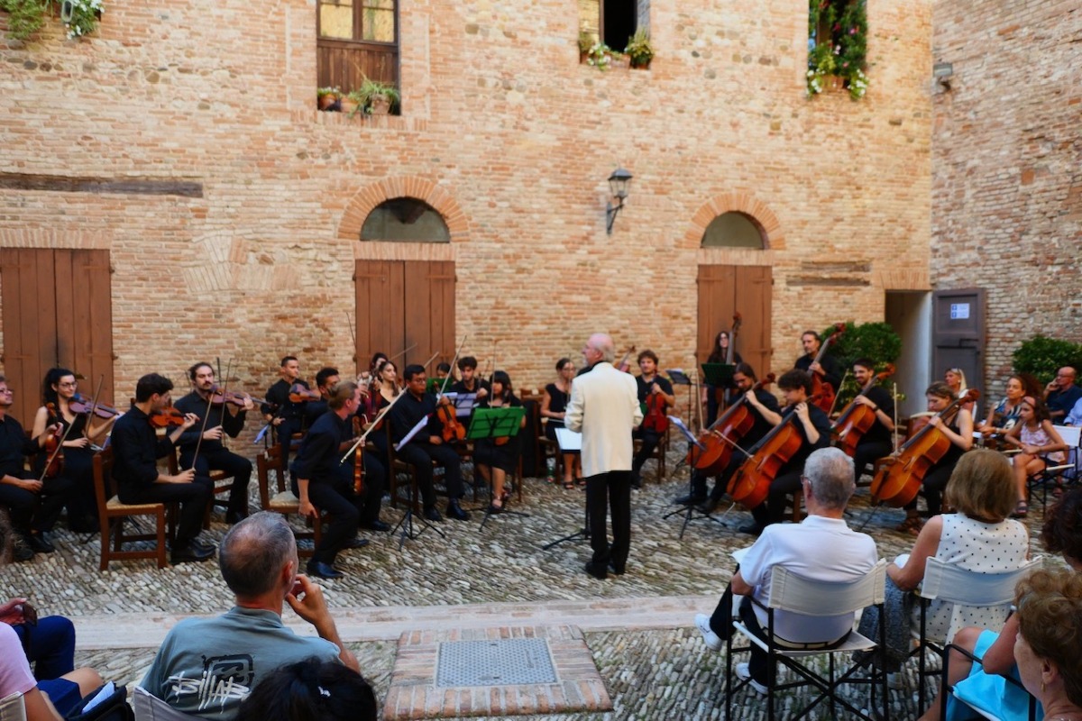 Santarcangelo, gran finale per lo Stradivari Campus: in arrivo il concerto alla Rocca Malatestiana - 