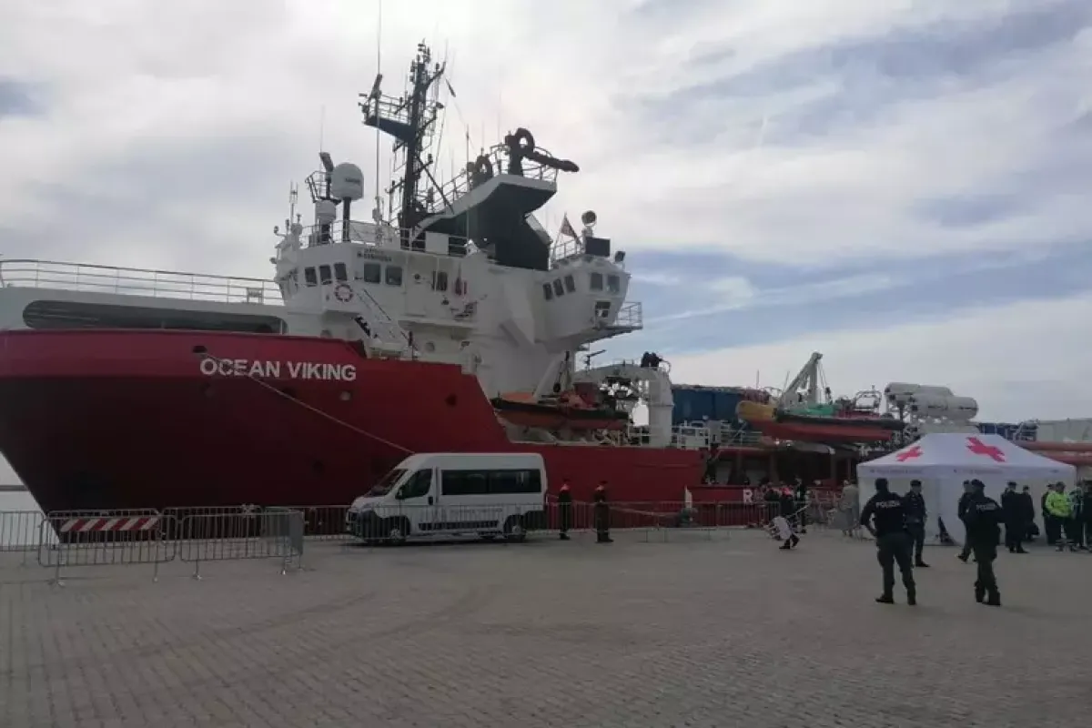 Ocean Viking salva 47 migranti, assegnato porto a 1.300 km di distanza - © Ansa