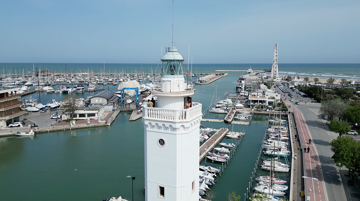 Viaggio nella Rimini marinara: dal Borgo San Giuliano alla pesca alla tratta - Faro di Rimini