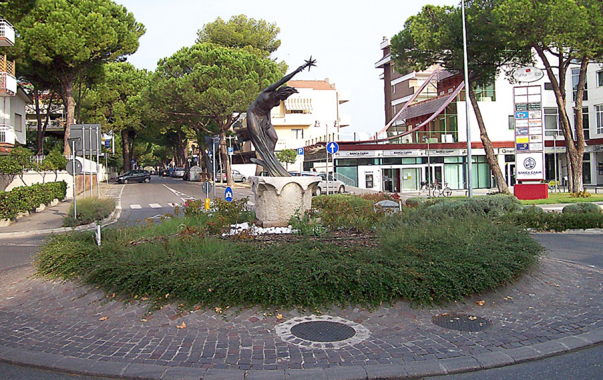 Lavori di Hera a Riccione, chiude corsia Rimini-Cattolica di viale Castrocaro - Rotatoria di Punta dell'Est a Riccione