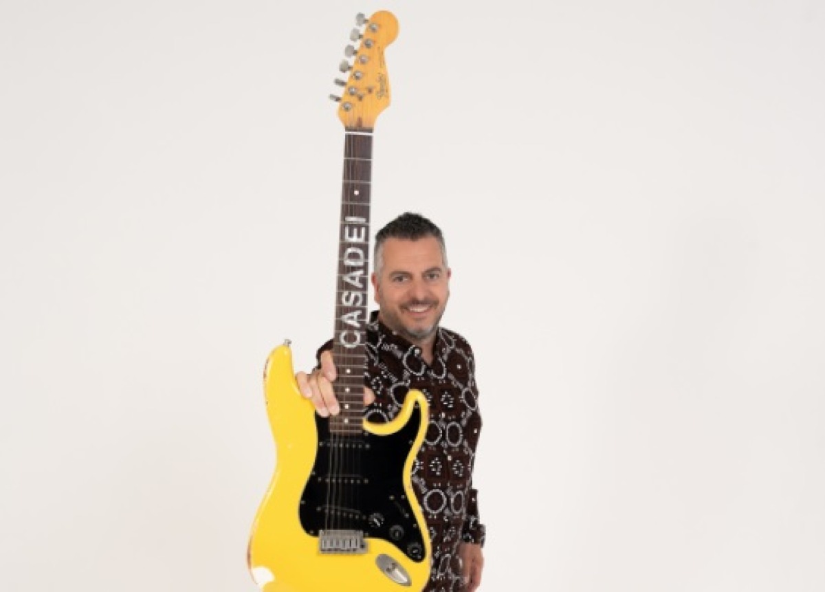 Dal liscio al pop-rock: Piazza Cavour diventa la balera a cielo aperto di Balamondo -