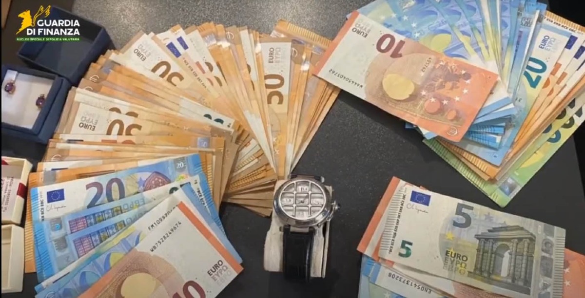 Frodi sui finanziamenti statali: due arresti, sequestrati beni per 5 milioni -