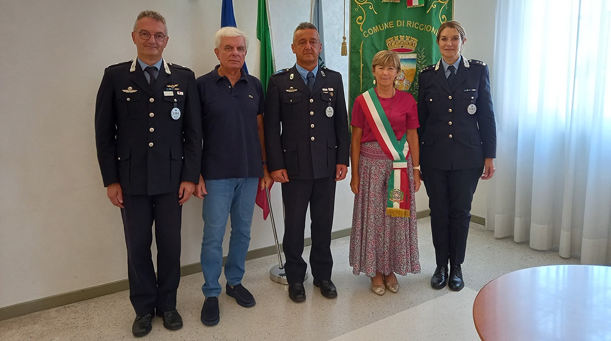 In prima linea durante l'incendio di viale Catullo: Riccione premia il sovrintendente Migani -